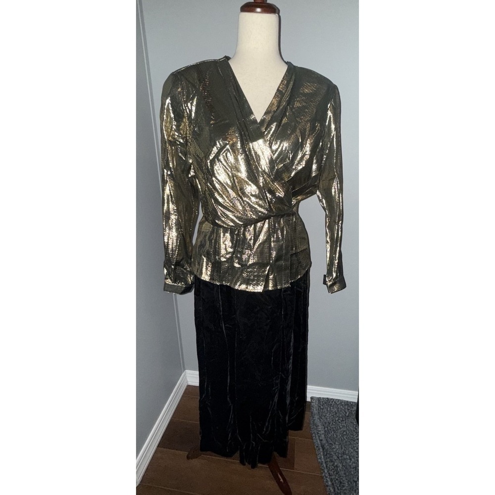 Vintage Albert Nipon Skirt Blouse Set Outfit Black Velvet Gold Metallic Size 6